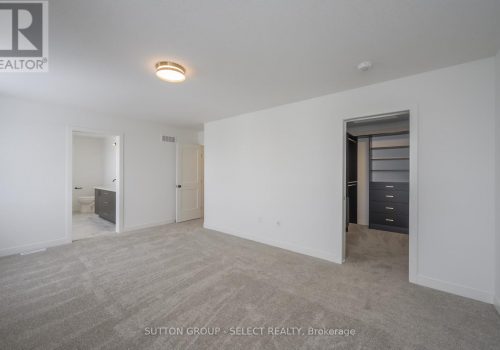 1898 FOUNTAIN GRASS DRIVE_16
