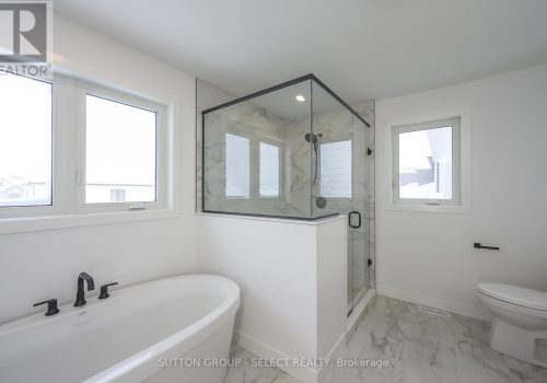1898 FOUNTAIN GRASS DRIVE_18