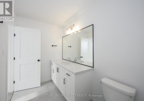 1898 FOUNTAIN GRASS DRIVE_23