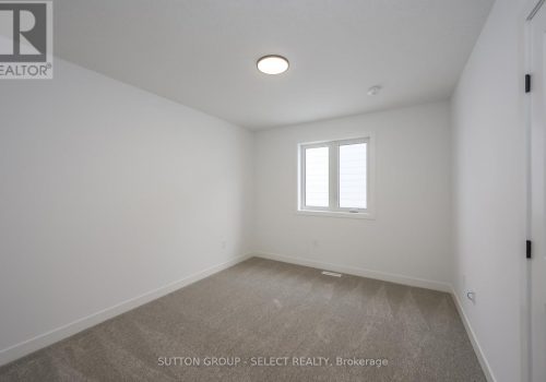 1898 FOUNTAIN GRASS DRIVE_27