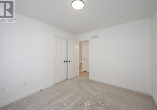 1898 FOUNTAIN GRASS DRIVE_28