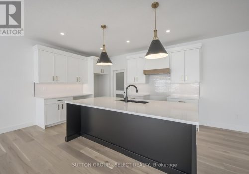 1898 FOUNTAIN GRASS DRIVE_08